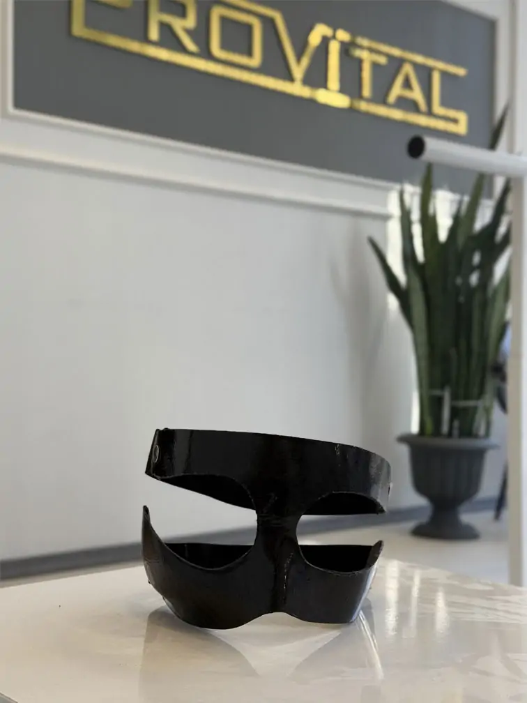 Futbolcular İçin Koruyucu Maske Ve Tekmelik 1 yüz-koruyucu-maske